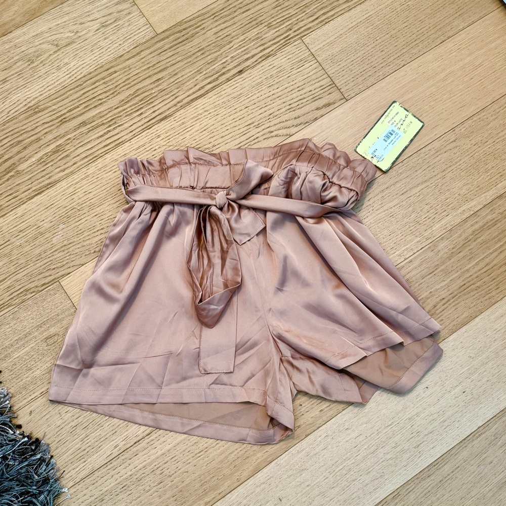 Vintage Havana Satin Paperbag Shorts in Blush